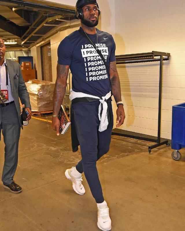 世体：巴萨已基本敲定阿卜杜勒卡里姆，他将在冬窗加盟二队（《世体》：巴萨基本锁定阿卜杜勒-卡里姆，冬窗将加盟B队）