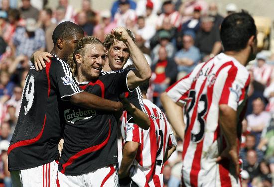 内马尔时隔3年半再度上演帽子戏法，助球队赢下保级关键战