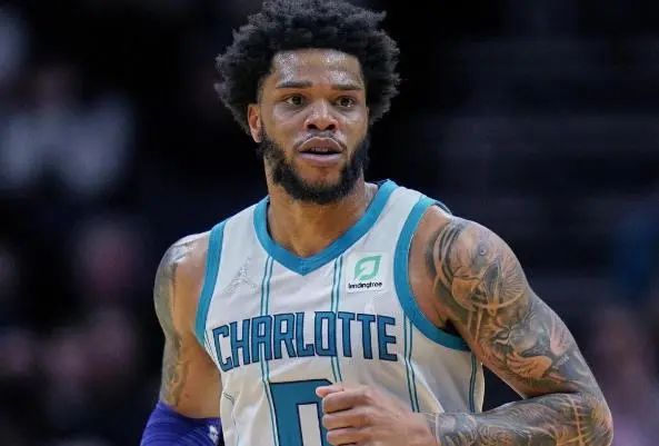 巴萨连续36场西甲进球，追平队史第三长纪录（巴萨西甲36连场破门，追平队史第三长纪录）