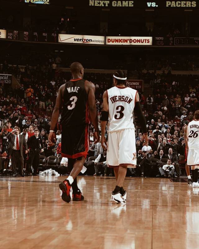 杰伦·布朗本赛季场均得分来到29，队史上仅次于塔图姆和伯德（杰伦·布朗本季场均29分，队史仅逊塔图姆与伯德）