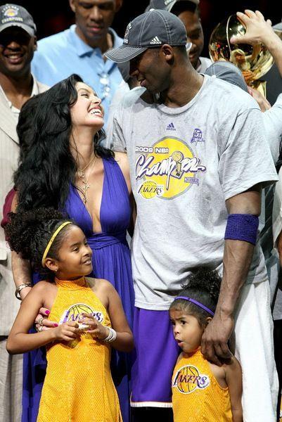 曹法尔：我为西汉姆踢球5年，却只换来了30秒的不续约通知（曹法尔：效力西汉姆五年，最终仅用30秒被通知不续约）